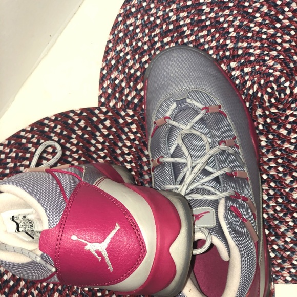 Air Jordan v w sneakers. for youth - Picture 4 of 10